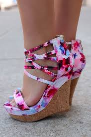 Dolgu Topuk Yeni Sezon Dolgu Topuk Ayakkabi Modelleri 32 Ayakkabi Dolgu Modelleri Sezon Topuk Yeni Heels Pretty Shoes Fashion Shoes