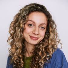 Julia Dicesare's Instagram, Twitter & Facebook