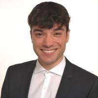 300+ perfiles de «Spiller»