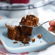 Schoko Kuchlein Mit Flussigem Kern Rezept Von Backen De Rezept In 2020 Kuchen Mit Flussigem Kern Backen Kuchen