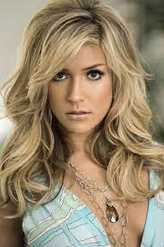 50 Layered Hairstyles With Bangs Long Wavy Hair Hair Styles Layered Hair With Bangs
