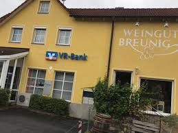 Deine bankfiliale direkt bei dir zu hause. Karsten Eichner On Twitter Bank Und Weingut Direkt Nebeneinander Ganz Wie Bei Raiffeisen Ein Beispiel Aus Dem Schonen Frankenland Bvrpresse Https T Co Ntuazjtif8