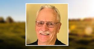 Mike Hintze's Instagram, Twitter & Facebook