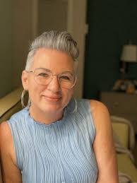 Yvonne Michaels's Instagram, Twitter & Facebook