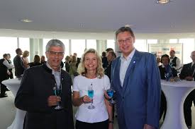 Jetzt zum #geldverbesserer wechseln und konto eröffnen. Vip Empfang Und Eroffnung Der Blauen Nacht 2017 In Luftiger Hohe Nurnberg