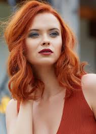 Ma anche tiziano, rosso chiaro, biondo ramato o comunque non rosso scuro. Capelli Rosso Rame Dorato Che Sara Di Moda Nel 2022 Archzine It