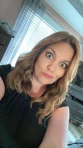 Mandy Magee's Instagram, Twitter & Facebook