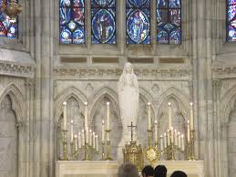 The gallery organ is in the coro gallery on the 5th avenue entrance and below the rose window in the clerestory, near the south transept. Magnificent St Patrick S Cathedral Manhattan Travelgumbo