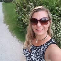 10+ "Bella Toth" profiles