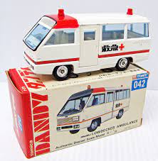 Isuzu Lowdecker Ambulance van Tomy Tomica Dandy 042 Japan MB - | eBay
