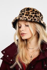 Uo Reversible Leopard Print Faux Fur Bucket Hat Stylist Outfit Faux Fur Hat Leopard Print