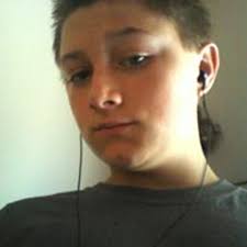 Stream Travis Stott music