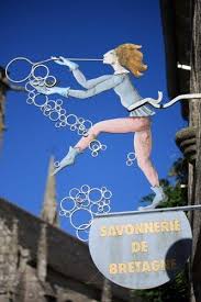 Locronan Bretagne Cartel Colgante De Una Jaboneria En Bretana Francia Signes Francais Locronan Vieilles Enseignes