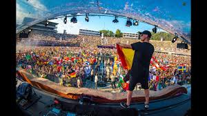 For those interested in or are attending tomorrowland in boom, belgium, or tomorrowland winter in alpe d'huez, france. Tomorrowland 2018 Das Waren Die 10 Besten Sets Inkl Tracklisten