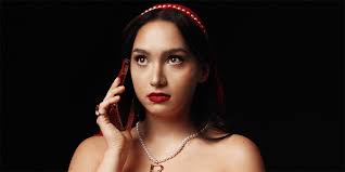 Bella Hull: Doctors Hate Her