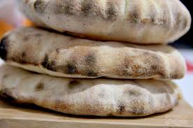 Il pane arabo può essere sostituito dalla pita greca. Pane Arabo O Pita Fatto In Casa Rosso Fragola