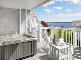 A hot tub's water level is extremely important for proper operation. Best Hotels With A Hot Tub In The Room Updated April 2021