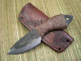 Epingle Par Francois Cesar Sur Armes Forge Couteau Couteaux Faits Main Couteau