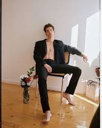 Manu rios has a huge fan following on his social media accounts. Manu Rios Singer Body Career Net Worth