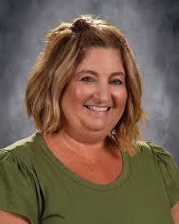 Kari Shoemaker's Instagram, Twitter & Facebook