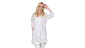 to wear white yoga clothes