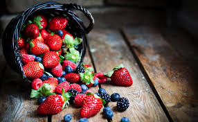 きのみ tree fruit) are small, juicy, fleshy fruit. How To Find The Season S Best Berries Modern Farmer