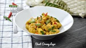 Masak lemak telur masin cara dapur kakcik telur masin 7 biji santan pekat 300ml air 2 gelas, bahan dkisar; Salted Egg Butter Chicken Ayam Mentega Telur Masin Youtube