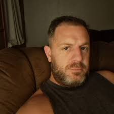 Dan Crouch in people