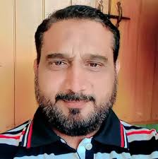 GRAZIA's COVER GIRL 😍 ARMEENA RANA KHAN Armeena Khan is the kind of woman  who redefines what it means to be multifaceted. Actress. Activist. Mother.  Storyteller. With roots in Pakistan and a