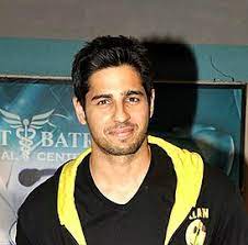 Malhotra Sidharth Vikipediya Nachalo karery prihoditsya na 2012 g., s teh por sidhart malhotra prinyal uchastie v 18 kinokartinah. malhotra sidharth vikipediya