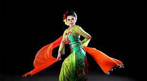 Itulah beberapa contoh tari kreasi baru tari jaipong merupakan contoh tari kreasi tunggal yang berasal dari daerah parahiyangan. 40 Contoh Tari Tunggal Dan Nama Asalnya Ulasan Lengkap Tari Tunggal