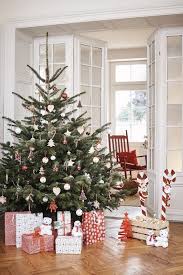 Les 7 Collections Deco Tendance Accessibles De Gifi Pour Noel 2018 Decoration Noel Deco Noel Sapin Arbre De Noel Traditionnel