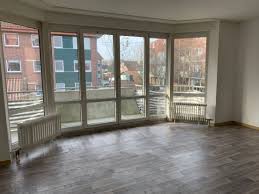 Bei immoscout24 finden sie passende mietwohnungen und wohnungen zur miete in österreich. 4 Zimmer Wohnung Zu Vermieten Lise Meitner Strasse 7 26723 Emden Larrelt Mapio Net