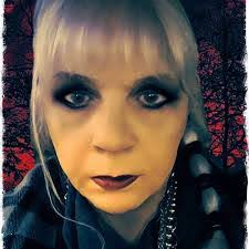 Mary Bostick's Instagram, Twitter & Facebook