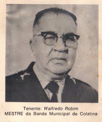 VASO DE RUBIN O vaso de Rubin é parte de um conjunto de ilusões de óptica  desenvolvido pelo psicólogo dinamarquês Edgar Rubin, apesar da ilusão já  estar presente em impressões do século