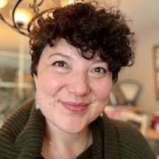 Lydia Pollard's Instagram, Twitter & Facebook