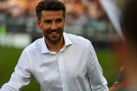 Amiens page) and competitions pages (champions league, premier league and more than 5000 competitions from 30+ sports. Football Luka Elsner Face A La Presse Avant La Rencontre Face A Metz Gazettesports