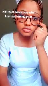 Elizabeth Val (@lizzydenurse)