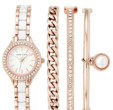 Bahkan elle juga memproduksi merek jam tangan wanita terbaik yang pastinya fashionable banget, dikenal dengan sebutan elle time. 15 Jenama Terbaik Jam Tangan Wanita Penarafan Top 15