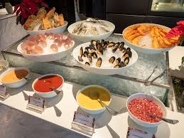 Vegetarian buffet serving indian cuisine. Curate Four Seasons Hotel Kuala Lumpur Buffet Dinner Huislaw Com