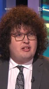 Ed, Amanda, Mick, Kitty & Pete are back! New #HYBPA, 9.00 TONIGHT after  @bachelorinparadiseau