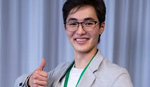 Grossartig! Adrien Zaradez und Alexander Trösch von der Kantonsschule  Hottingen @akzent_entrepreneurship haben am letzten Freitag am nationalen  Finale der Schweizer Wirtschafts-Olympiade @science.olympiad.ch die  begehrten Medaillen ergattert. Wir ...