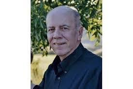 Earl Hyatt's Instagram, Twitter & Facebook