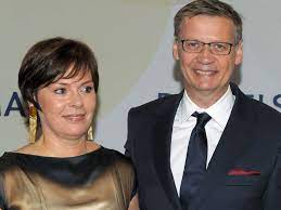 Gesundheitsminister jens spahn schickt genesungswünsche. Gunther Jauch Rtl Tv Moderator Argert Sich Im Radio Uber Eigene Familie Stars