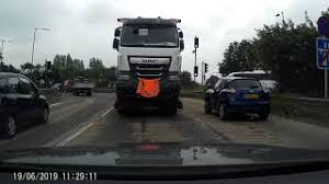 M25 junction 16 at denham joins the m40 motorway which heads north east to earlswood in warchickshire. Bad Drivers At The M40 Junction 9 Roundabout Youtube