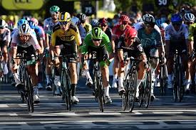 Tadej pogacar the world's biggest cycling race. Tour De France 2020 Un Sprint Serre Remporte Par Caleb Ewan