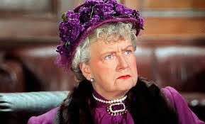 Serena Everett's Instagram, Twitter & Facebook