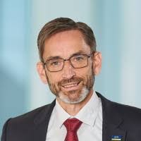 Daniel Raschke Email & Phone Number