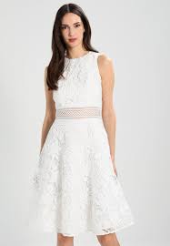 Chi chi london w zalando | ogromny wybór + bezpłatna dostawa & bezpłatna infolinia 00800 4911 753. Chi Chi London Florrie Cocktailkleid Festliches Kleid Ivory Zalando De Cocktailkleid Festliches Kleid Kleider