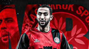 Milita nella süper lig, la massima serie del campionato turco di calcio. Medhi Benatia Fatih Karagumruk Te Tr Beinsports Com